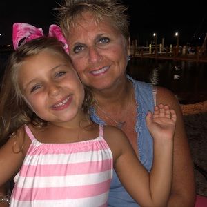 Meet your Posher, Carol